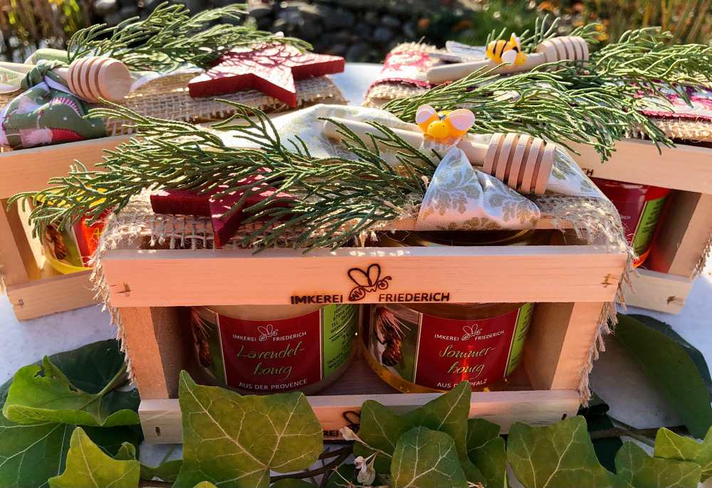 Honiggeschenk im Doppel in einer Holzkiste – Bild 11